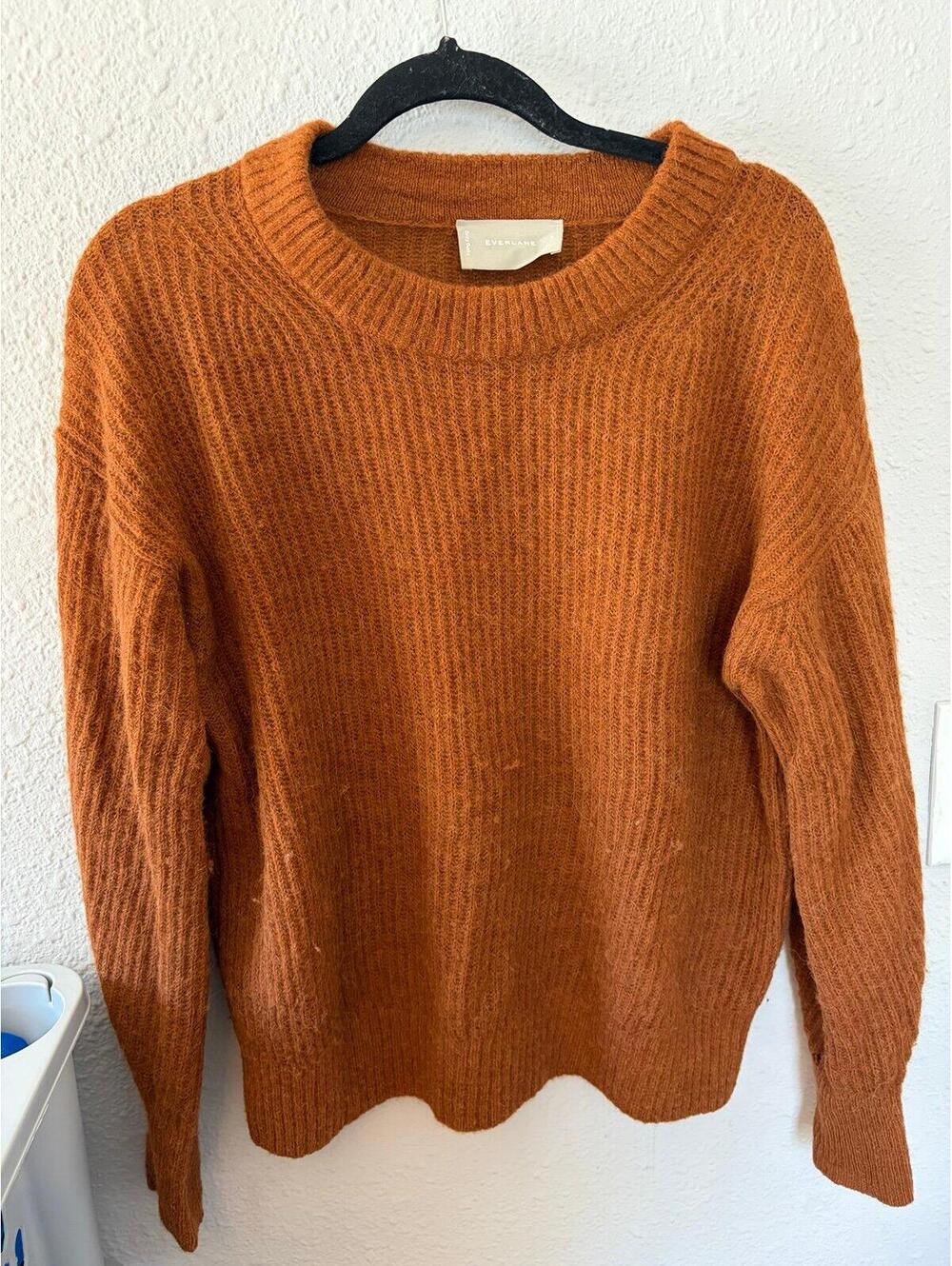 Everlane Alpaca/Nylon/Wool blend brown sweater size S. Made in Hong Kong. Some w